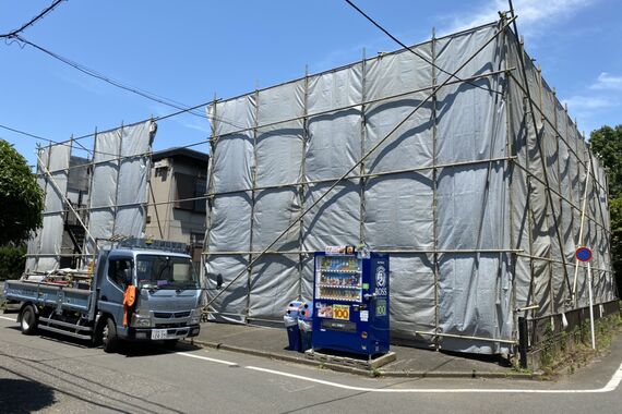 足場