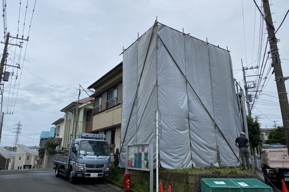 足場