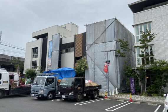 足場