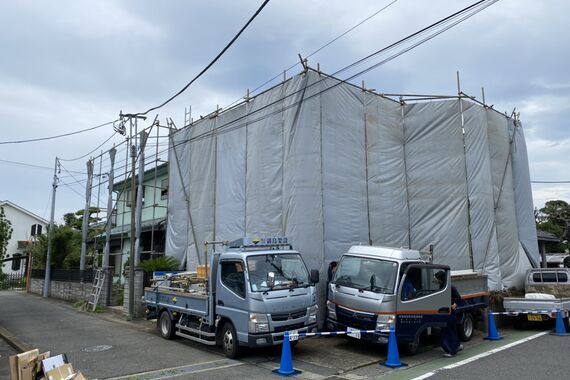 足場