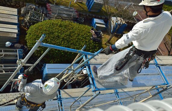 神奈川県川崎市周辺にて解体足場の設置工事を請け負っております