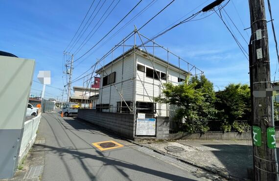 神奈川県内・横浜市で解体足場をしております。狭小地もお任せください！(株)副島架設です！