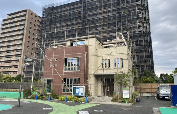 神奈川県内・横浜市で解体足場をしております。狭小地もお任せください！(株)副島架設です！